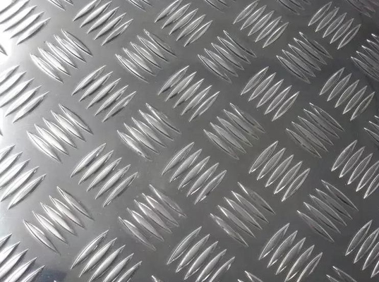 1050 1060 5052 4.5mm Thick Checkered Plate Aluminum Plate Embossed Sheet Aluminum Tread Plate